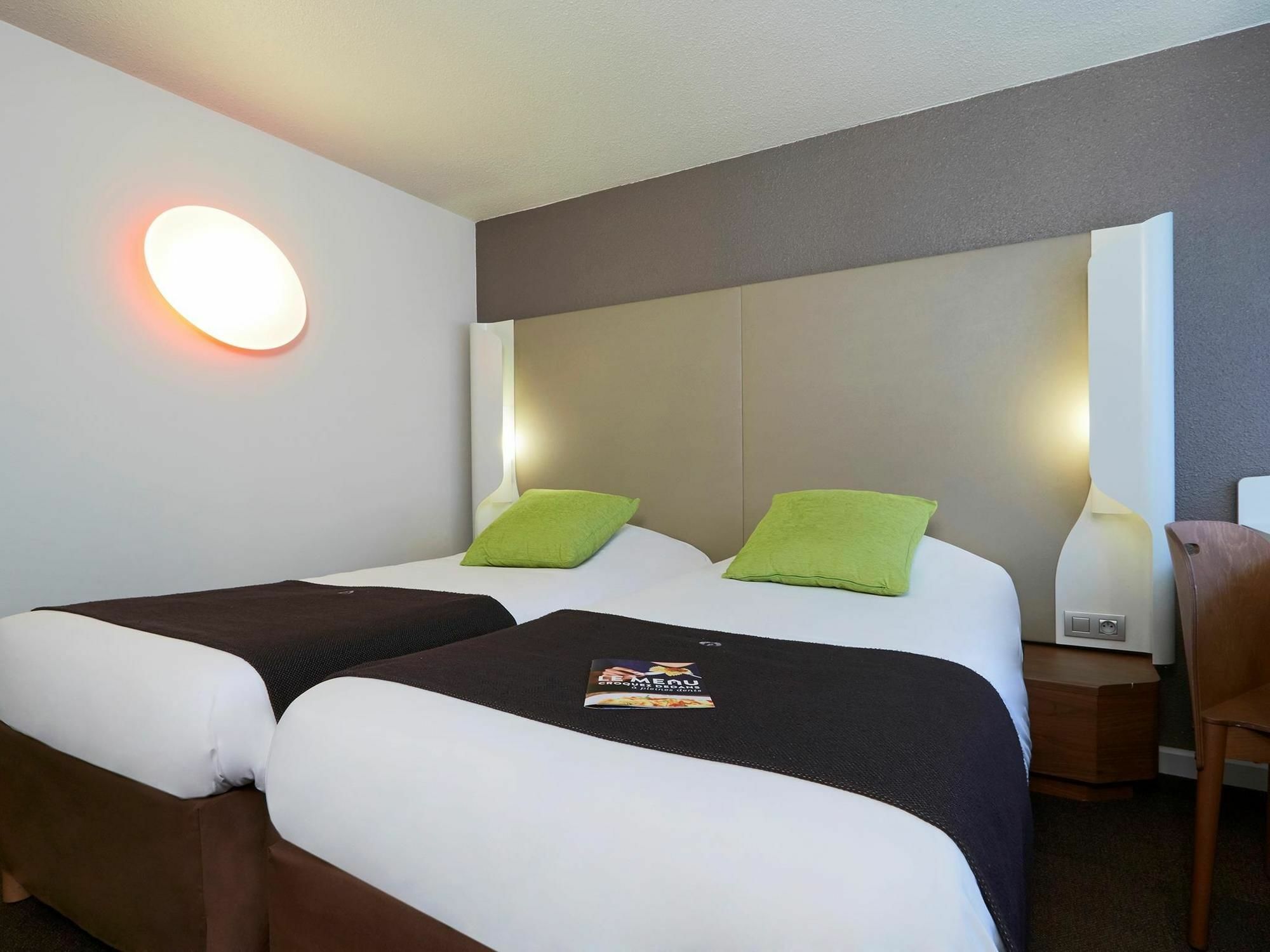 Hotel Campanile Clermont Ferrand - Le Brezet Exteriér fotografie